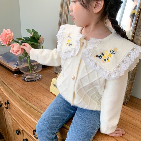 2021 spring new korean style embroidery floral baby girls knitted cardigan lace collar kids beige sweater coats children clothes, Blue
2021 spring new korean style embroidery floral baby girls knitted cardigan lace collar kids beige sweater coats children clothes, Blue