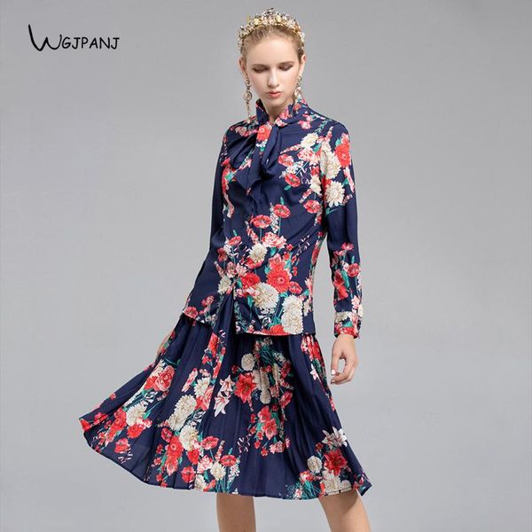 women's two piece pants 2021 autumn women set blue floral printed bow shirt + skirt vintage runway design 2, White
women's two piece pants 2021 autumn women set blue floral printed bow shirt + skirt vintage runway design 2, White
