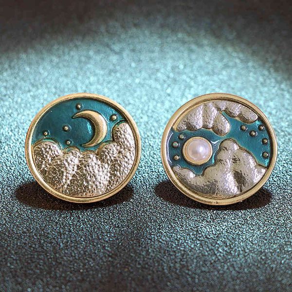 factory wholesale new creative van gogh deep starry sky badge cloud opening sun and moon enamel oil dripping pearl brooch suit coat accessor
factory wholesale new creative van gogh deep starry sky badge cloud opening sun and moon enamel oil dripping pearl brooch suit coat accessor