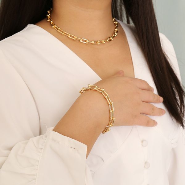 factory wholesale jewelry geometry metal female personality ins necklace fashion niche clavicle chain n799 party gift
factory wholesale jewelry geometry metal female personality ins necklace fashion niche clavicle chain n799 party gift