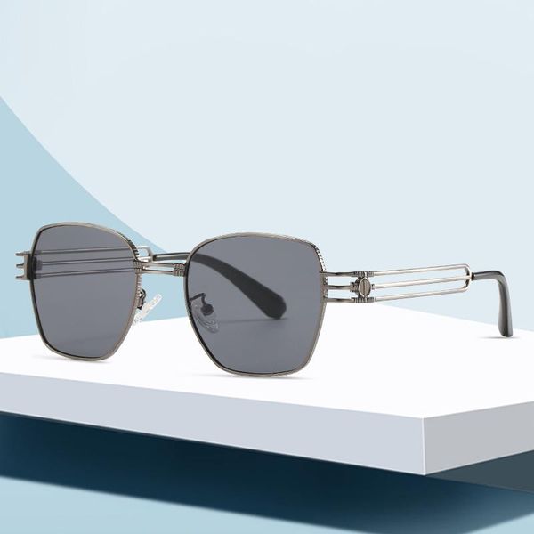 sunglasses fashion retro punk round metal for men women double spring leg colorful eyewear uv400 2021 summer test, White;black
sunglasses fashion retro punk round metal for men women double spring leg colorful eyewear uv400 2021 summer test, White;black