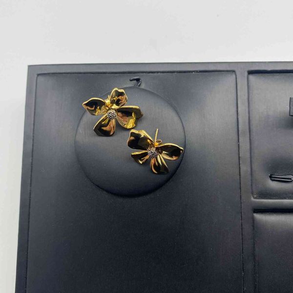 design jewelry 2021 new classic gold plated flower star's same 18k earrings for women, Golden
design jewelry 2021 new classic gold plated flower star's same 18k earrings for women, Golden