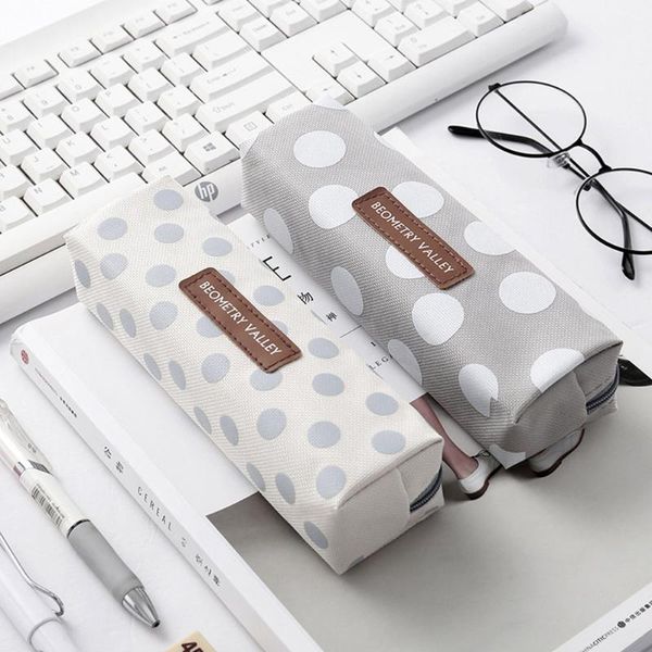 boys girls student school supplies large capacity canvas pen bags small fresh pencil case simple stationery pouch
boys girls student school supplies large capacity canvas pen bags small fresh pencil case simple stationery pouch