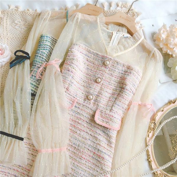 casual dresses fall / winter 2021 french retro sweet little fragrance bow lantern sleeve mesh stitched tweed dress, Black;gray 
casual dresses fall / winter 2021 french retro sweet little fragrance bow lantern sleeve mesh stitched tweed dress, Black;gray
