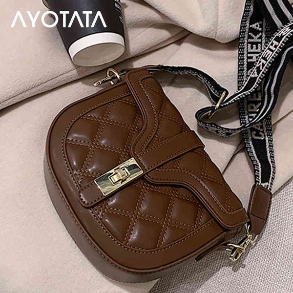 2022 factory wholesale new bag women's autumn and winter tide advanced sense saddle bag buckle one shoulder casual zipper
2022 factory wholesale new bag women's autumn and winter tide advanced sense saddle bag buckle one shoulder casual zipper