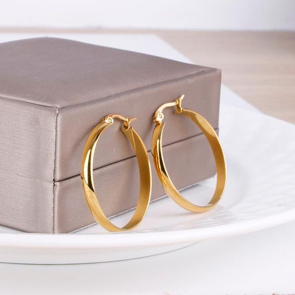 gold color small hoop earring for women stainless steel round classic style ear accessories fashion jewelry 2021 e0162 & huggie, Golden;silver
gold color small hoop earring for women stainless steel round classic style ear accessories fashion jewelry 2021 e0162 & huggie, Golden;silver