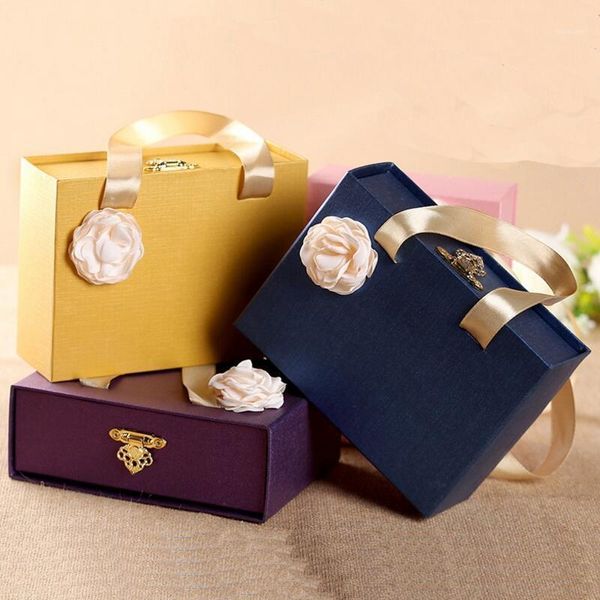 hand wedding candy box birthday party baby shower handbag gift packaging chocolate boxes favors1
hand wedding candy box birthday party baby shower handbag gift packaging chocolate boxes favors1