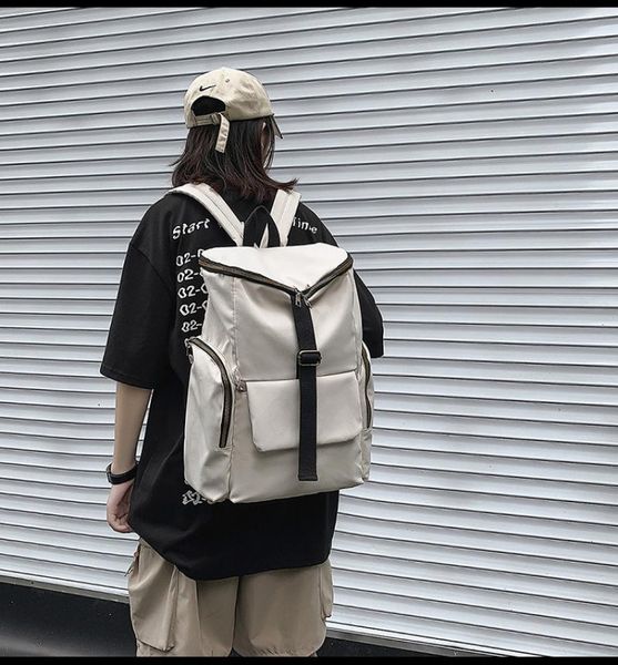 backpack 2021 women and men large capacity bucket shape school bag travel bagpack solid color simple style
backpack 2021 women and men large capacity bucket shape school bag travel bagpack solid color simple style