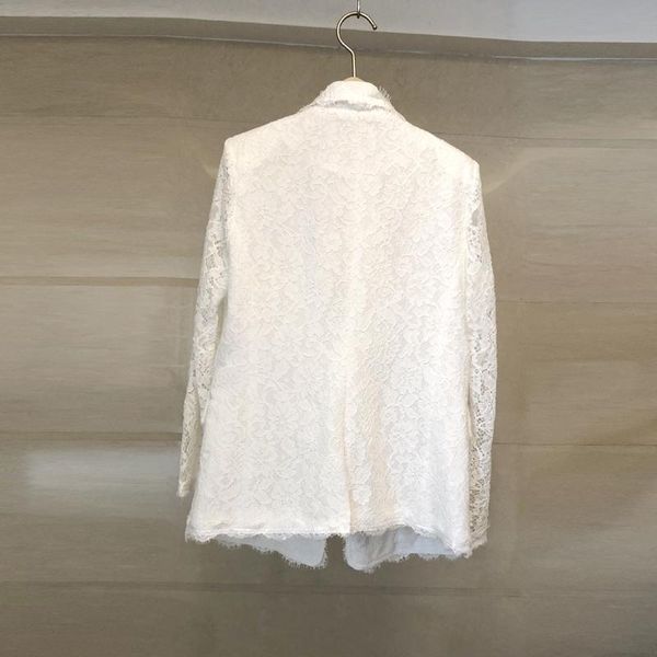 white lace spring autumn women long sleeve notched flower embroidery pearls blazer shawl collar pocket floral jacket coat women's suits, White;black
white lace spring autumn women long sleeve notched flower embroidery pearls blazer shawl collar pocket floral jacket coat women's suits, White;black