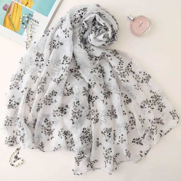 scarves 2021 fashion small flower print scarf shawl women soft floral foulard muslim wrap hijab 6 color 10pcs/lot, Blue;gray
scarves 2021 fashion small flower print scarf shawl women soft floral foulard muslim wrap hijab 6 color 10pcs/lot, Blue;gray