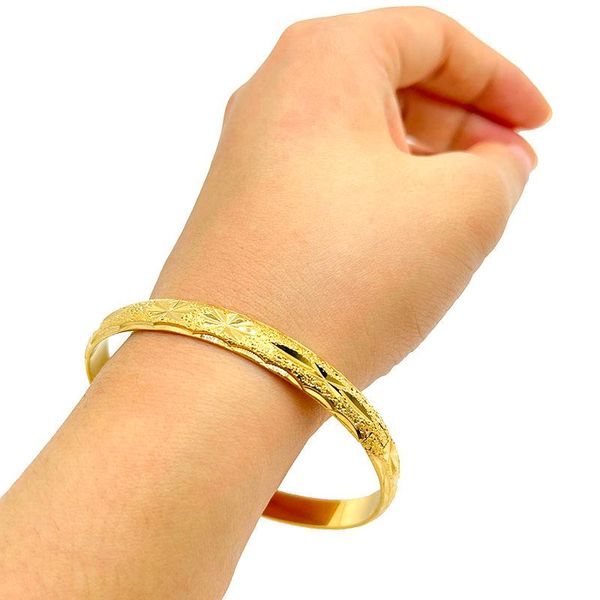 bangle 1pieces dubai fashion women/girl wedding bridal bangles gold color jewelry africa arab jewely party gifts, Black
bangle 1pieces dubai fashion women/girl wedding bridal bangles gold color jewelry africa arab jewely party gifts, Black