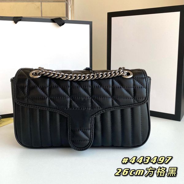 of-the-line totes ladies handbag leather one-shouldered official size 26-15-7 cm
of-the-line totes ladies handbag leather one-shouldered official size 26-15-7 cm