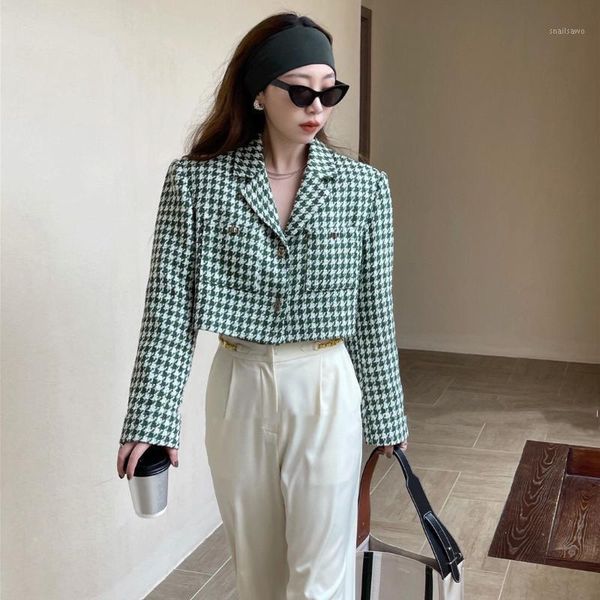 women's suits & blazers 2022 spring and autumn retro houndstooth short plaid fashion fashionable high-waist blazer jacket women, White;black
women's suits & blazers 2022 spring and autumn retro houndstooth short plaid fashion fashionable high-waist blazer jacket women, White;black