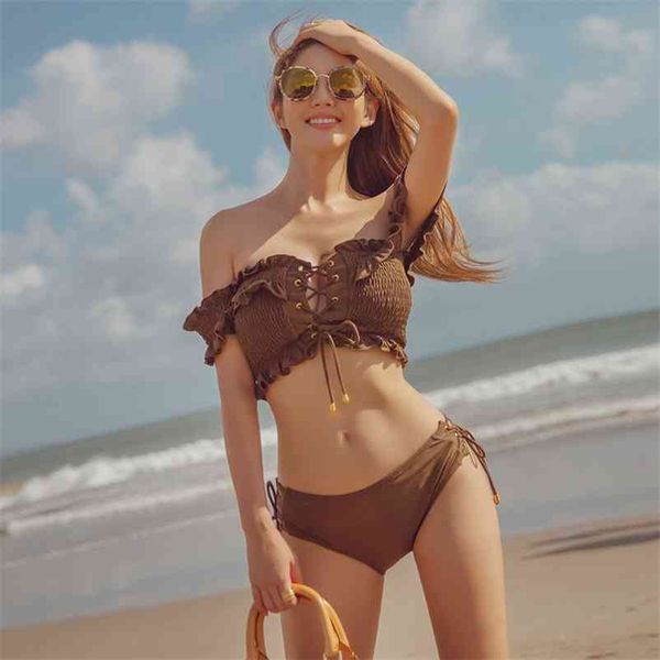 korean style low waist bikini set women biquini suit two pieces swimwear solid bandeau swimsuit beach 210621, White;black
korean style low waist bikini set women biquini suit two pieces swimwear solid bandeau swimsuit beach 210621, White;black