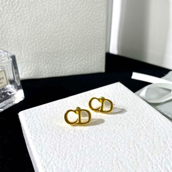 aaa designer jewelry 2021 taobao live fairy exquisite old abcd letter three color earrings, Golden
aaa designer jewelry 2021 taobao live fairy exquisite old abcd letter three color earrings, Golden