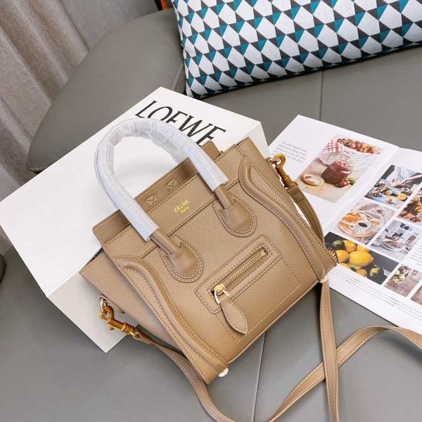 ce smile face bag embarrassing leather cow women's real portable one shoulder messenger bag zly
ce smile face bag embarrassing leather cow women's real portable one shoulder messenger bag zly