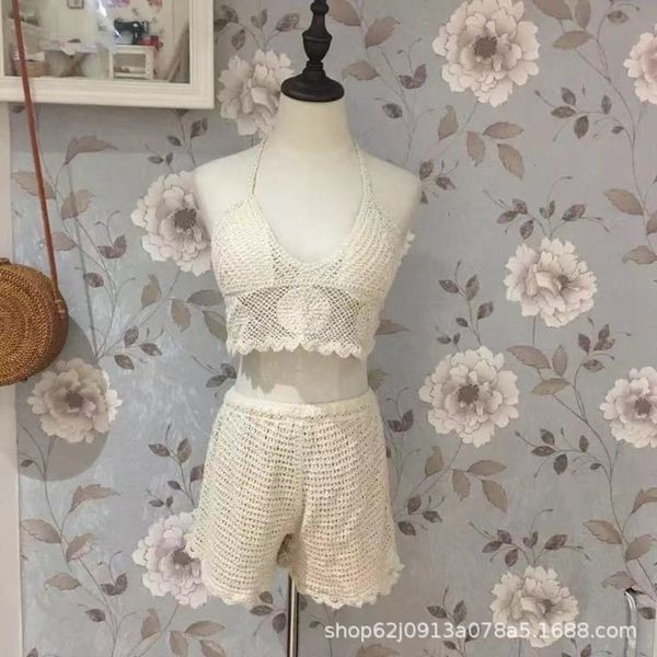 nightclub resort spring beach swimsuit bikini embroidery hollow out hook flower beautiful back suspender elastic waist shorts pieces triangl, White;black
nightclub resort spring beach swimsuit bikini embroidery hollow out hook flower beautiful back suspender elastic waist shorts pieces triangl, White;black