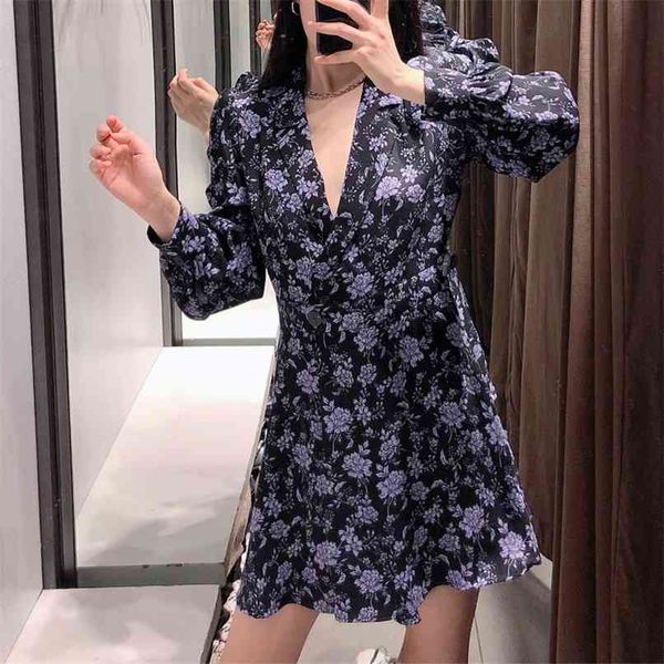 spring and autumn women's casual flower printed v-neck long sleeve double breasted shorts jumpsuit 210430, Black;white
spring and autumn women's casual flower printed v-neck long sleeve double breasted shorts jumpsuit 210430, Black;white