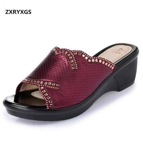 elegant fashion rhinestone shoes women summer sandals slippers 2021 plus size casual woman wedges, Black
elegant fashion rhinestone shoes women summer sandals slippers 2021 plus size casual woman wedges, Black