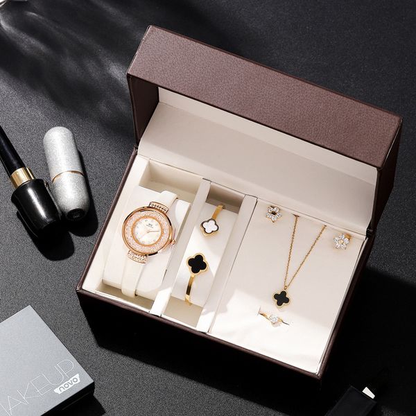 tiktok kwai ladies' watches, high-end gift boxes, jewelry, all match sheep pattern shell watches, Slivery;brown
tiktok kwai ladies' watches, high-end gift boxes, jewelry, all match sheep pattern shell watches, Slivery;brown