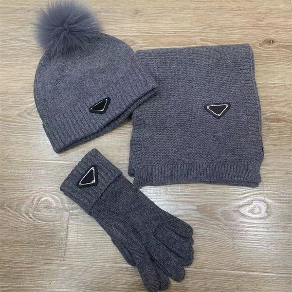 luxurys brand scarf hat & glove sets mens women designer knitted hat and neckerchief with gloves casquette bonnet beanie womens mittens for, Blue;gray
luxurys brand scarf hat & glove sets mens women designer knitted hat and neckerchief with gloves casquette bonnet beanie womens mittens for, Blue;gray