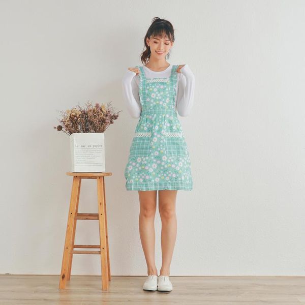 floral small fresh apron home kitchen fashion ladies cute japanese korean version waterproof and oil-proof skirt shoulder aprons
floral small fresh apron home kitchen fashion ladies cute japanese korean version waterproof and oil-proof skirt shoulder aprons