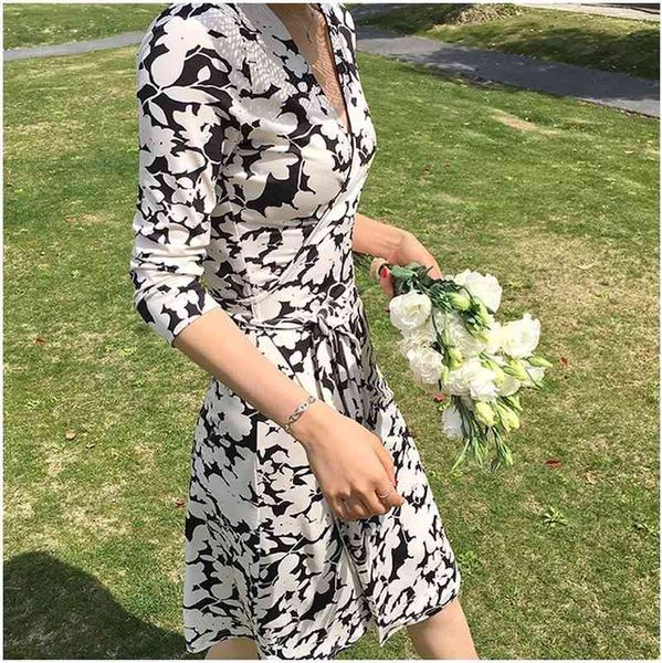 dress wrap women slim v-neck three sleeve sash midi ladies vestidos, Black;gray
dress wrap women slim v-neck three sleeve sash midi ladies vestidos, Black;gray