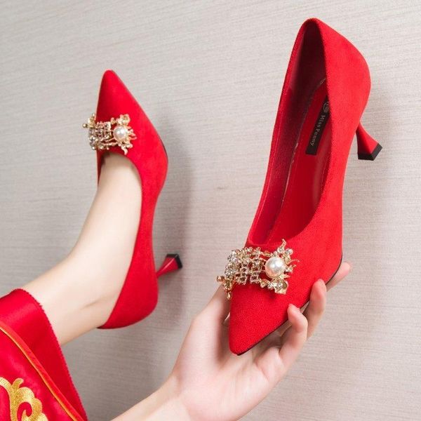 dress shoes wedding bride 2021 chinese red pointed heel high medium thin xiuhe toasting, Black
dress shoes wedding bride 2021 chinese red pointed heel high medium thin xiuhe toasting, Black