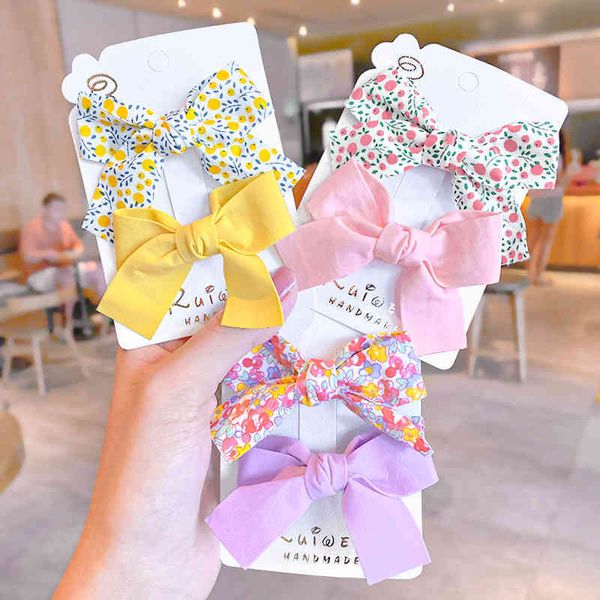2 pgs/set new pretty girls color flower bow staples sweet ornament bandana clips barrettes fashion accessories for hair, Golden;silver
2 pgs/set new pretty girls color flower bow staples sweet ornament bandana clips barrettes fashion accessories for hair, Golden;silver