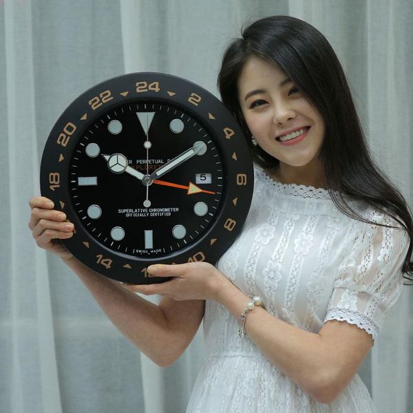 wall clocks selling online celebrity clock home living room office luxury modern simple fashion trend quartz clock.
wall clocks selling online celebrity clock home living room office luxury modern simple fashion trend quartz clock.
