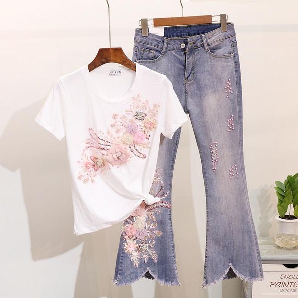 spring and summer bead flower embroidered short-sleeved tshirt + hole ripped denim flare trousers two piece jeans suit women's tracksui, Gray
spring and summer bead flower embroidered short-sleeved tshirt + hole ripped denim flare trousers two piece jeans suit women's tracksui, Gray