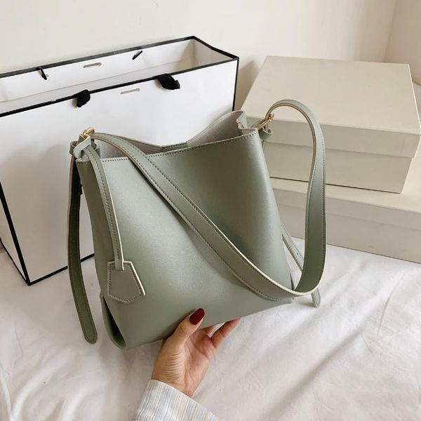evening bags small pu leather bucket for women 2021 winter solid color shoulder handbags female travel lady fashion
evening bags small pu leather bucket for women 2021 winter solid color shoulder handbags female travel lady fashion