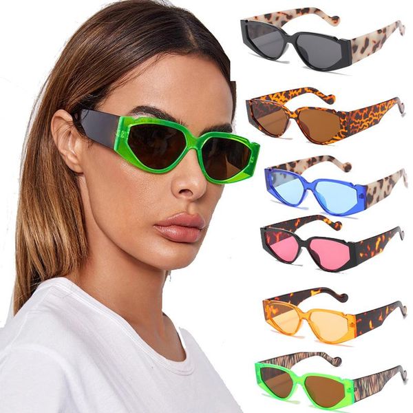 sunglasses fashion 2021 stylish bag pattern triangle cat eye jelly transparent color small frame outdoor uv400, White;black
sunglasses fashion 2021 stylish bag pattern triangle cat eye jelly transparent color small frame outdoor uv400, White;black