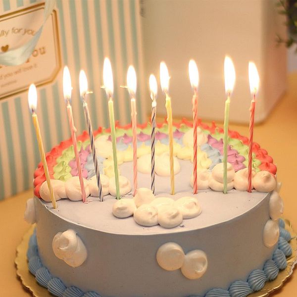 1set=10pcs relighting birthday candle funny magic trick cake candles for wedding party decoration
1set=10pcs relighting birthday candle funny magic trick cake candles for wedding party decoration