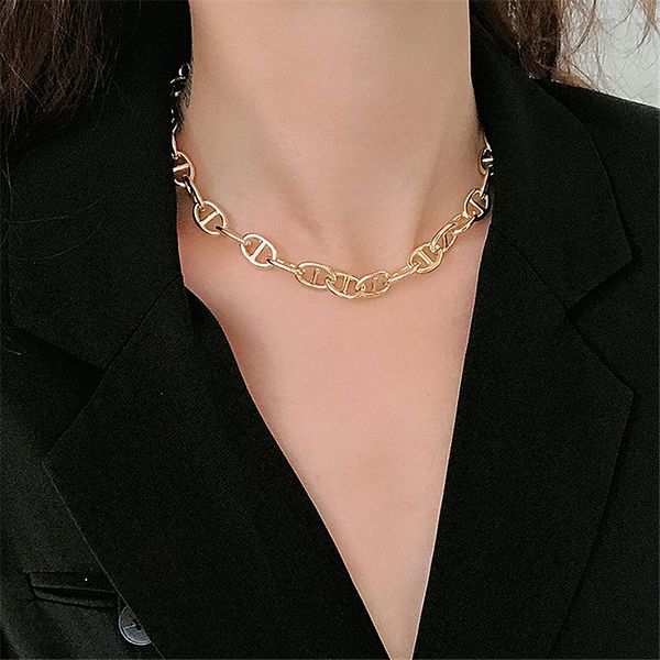 chokers punk splicing pendant necklace for women cuban boho irregular design choker vintage gold silver color titanium steel link chain, Golden;silver
chokers punk splicing pendant necklace for women cuban boho irregular design choker vintage gold silver color titanium steel link chain, Golden;silver