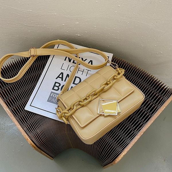 evening bags designer lattice pattern solid color leather shoulder for women 2021 fashion casual female chain totes small square bag
evening bags designer lattice pattern solid color leather shoulder for women 2021 fashion casual female chain totes small square bag