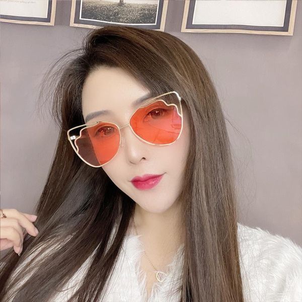 sunglasses 2021 vintage butterfly women men trendy cat eye gold stainless steel glasses design uv400, White;black
sunglasses 2021 vintage butterfly women men trendy cat eye gold stainless steel glasses design uv400, White;black