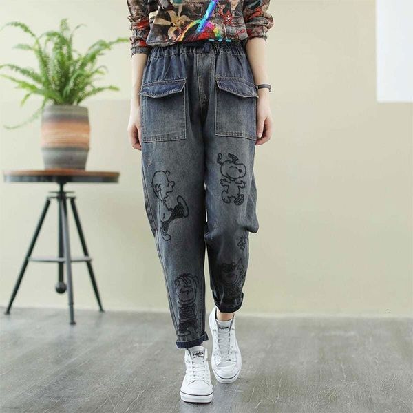 women's jeans autumn arts style women elastic waist loose denim harem pants double pocket cartoon embroidery casual m336 j7q1, Blue
women's jeans autumn arts style women elastic waist loose denim harem pants double pocket cartoon embroidery casual m336 j7q1, Blue