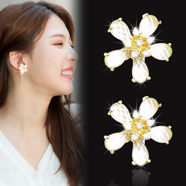 s925 silver needle advanced sense zircon five petal flower earrings female versatile super fairyins fashion net red, Golden
s925 silver needle advanced sense zircon five petal flower earrings female versatile super fairyins fashion net red, Golden