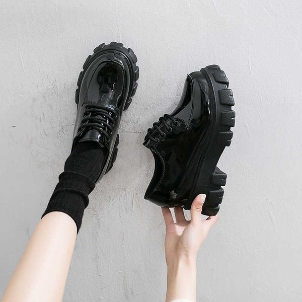 boots same patent leather shoes with thick soles, Black