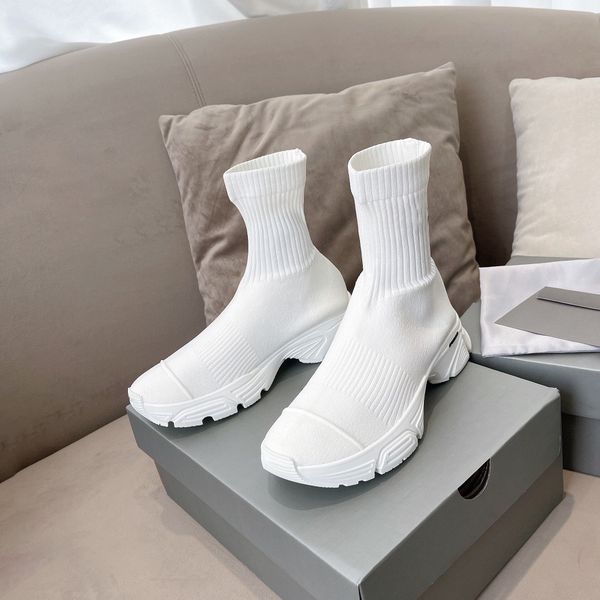 bb logo print sock-style silhouette flats boot speed 3.0 white recycled knitted trainers boots for casual ankle booties luxury designer shoe, Black
bb logo print sock-style silhouette flats boot speed 3.0 white recycled knitted trainers boots for casual ankle booties luxury designer shoe, Black