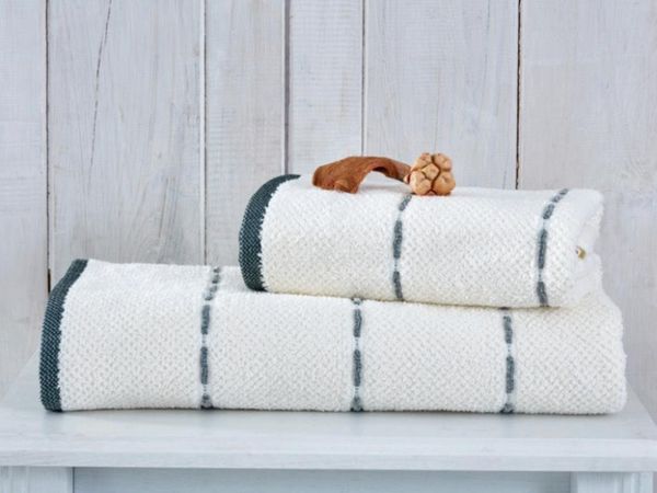 towel ''jale'' set - 2 pieces 
towel ''jale'' set - 2 pieces