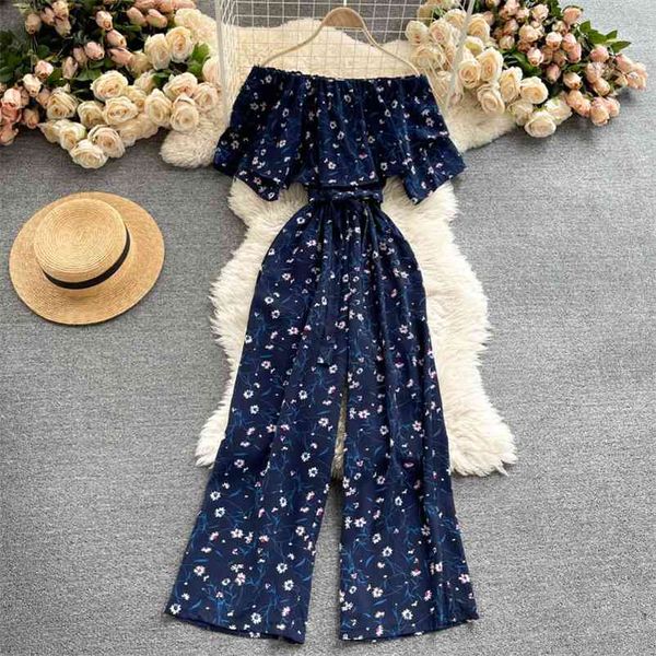 sweet ruffled one-line collar off-shoulder short-sleeved lace-up waist and thin floral jumpsuit women's wide-leg pants gk602 210507, Black;white
sweet ruffled one-line collar off-shoulder short-sleeved lace-up waist and thin floral jumpsuit women's wide-leg pants gk602 210507, Black;white
