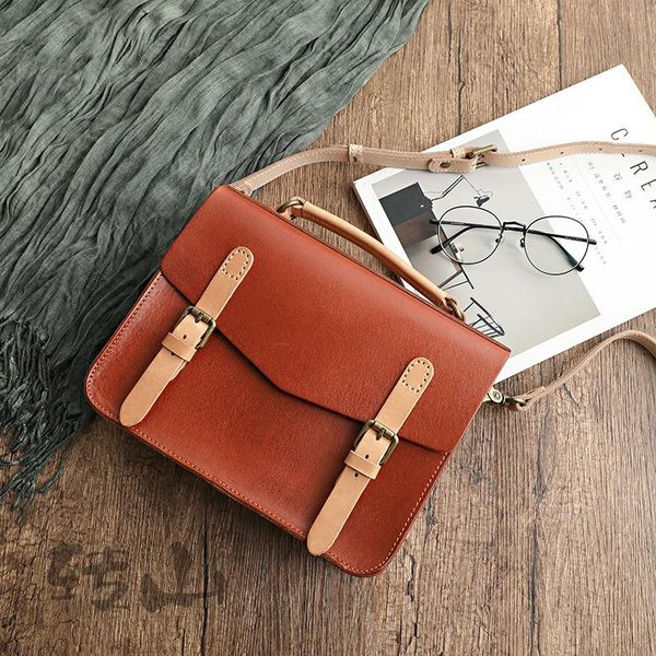 ladies' luxury designer vintage genuine leather realer purses and handbags crossbody fashion brand shoulder bags for women 2021 cross b
ladies' luxury designer vintage genuine leather realer purses and handbags crossbody fashion brand shoulder bags for women 2021 cross b