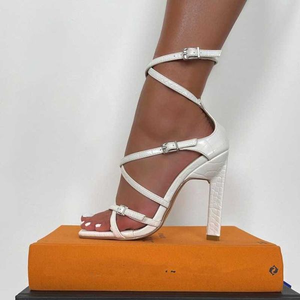 dress shoes 35-42 size high heels sandals fashion women 2021 rome square slides female 11cm ladies pumps, Black
dress shoes 35-42 size high heels sandals fashion women 2021 rome square slides female 11cm ladies pumps, Black
