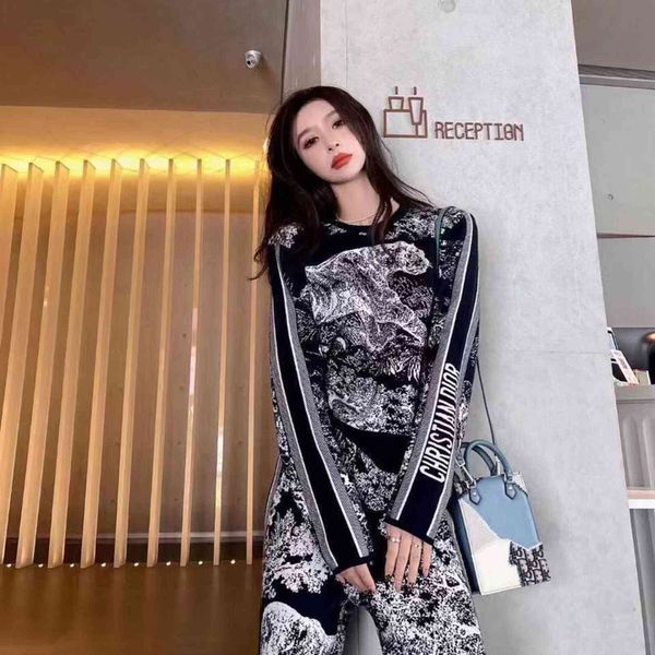 design clothing thailand 2021 early autumn new ink painting animal pattern long sleeve trousers leisure two-piece set, White
design clothing thailand 2021 early autumn new ink painting animal pattern long sleeve trousers leisure two-piece set, White