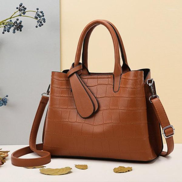 evening bags retro for women 2021 luxury designer large-capacity handbags fashion casual underarm shoulder messenger bag1
evening bags retro for women 2021 luxury designer large-capacity handbags fashion casual underarm shoulder messenger bag1