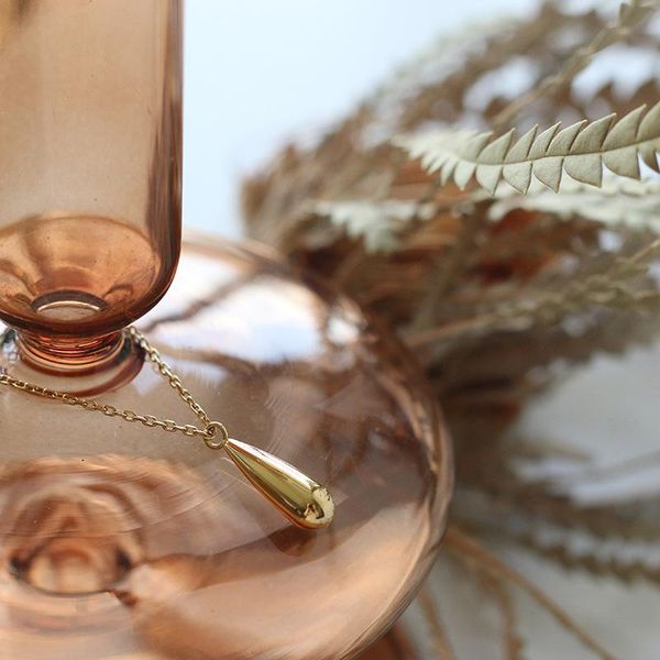 pendant necklaces simple solid water drop metal tear necklace clavicle chain summer titanium women, Silver
pendant necklaces simple solid water drop metal tear necklace clavicle chain summer titanium women, Silver