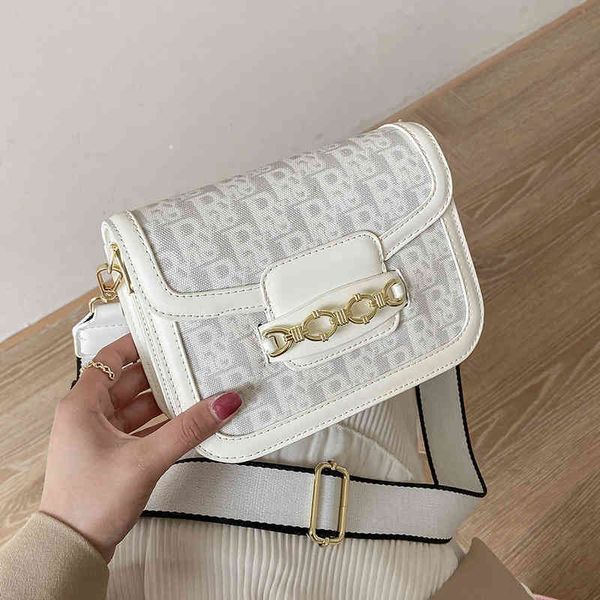 2022 latest luggage factory wholesale red ins saddle summer french old flower women's texture single shoulder messenger canvas
2022 latest luggage factory wholesale red ins saddle summer french old flower women's texture single shoulder messenger canvas