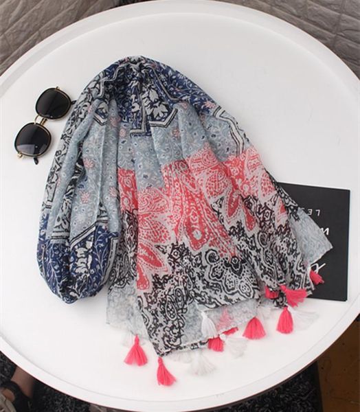 scarves 2021 est voile vintage flower print tassel shawls wrap women long soft floral beach scarf hijab, Blue;gray
scarves 2021 est voile vintage flower print tassel shawls wrap women long soft floral beach scarf hijab, Blue;gray